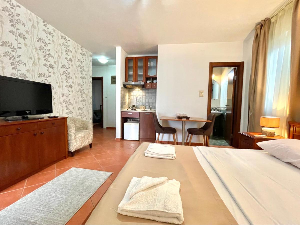 Apartments Petkovic Budva Bagian luar foto