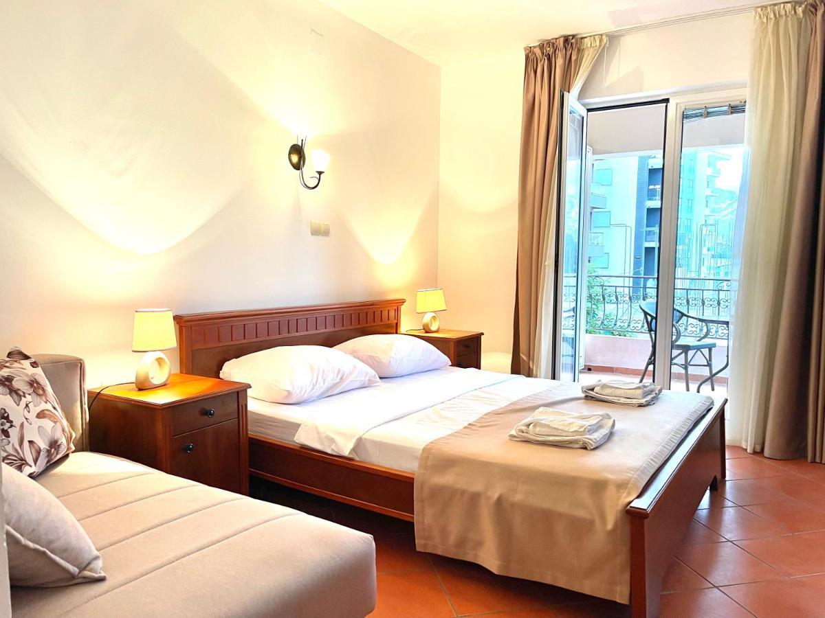 Apartments Petkovic Budva Bagian luar foto