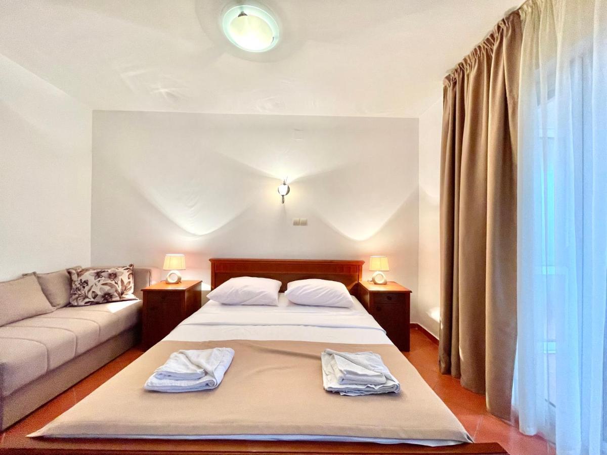 Apartments Petkovic Budva Bagian luar foto